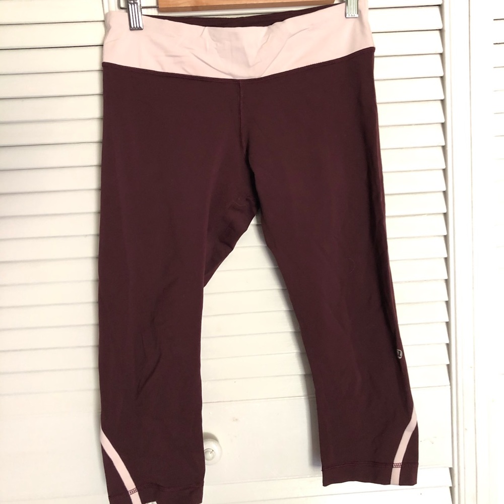 Lululemon cropped yoga tights leggings size 8